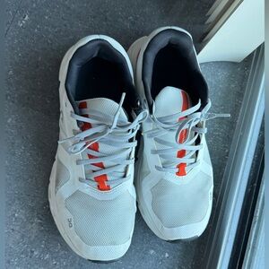 White and orange ON Running Men's White/Flame Cloudrunner 4 Size 8